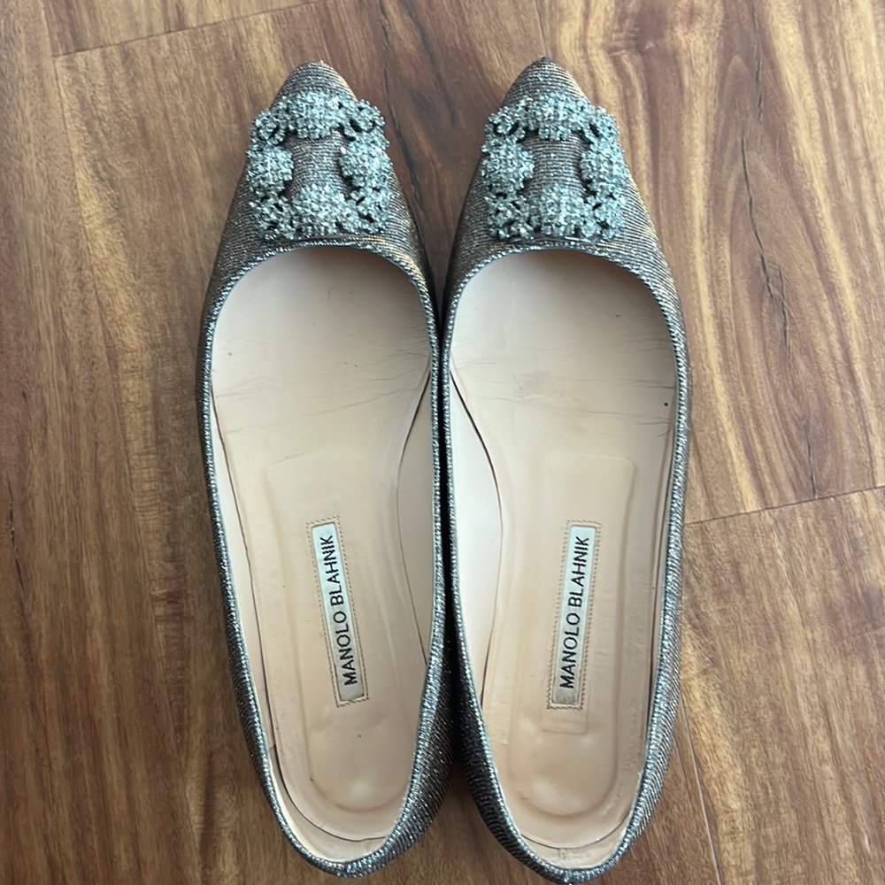 manolo blahnik flat